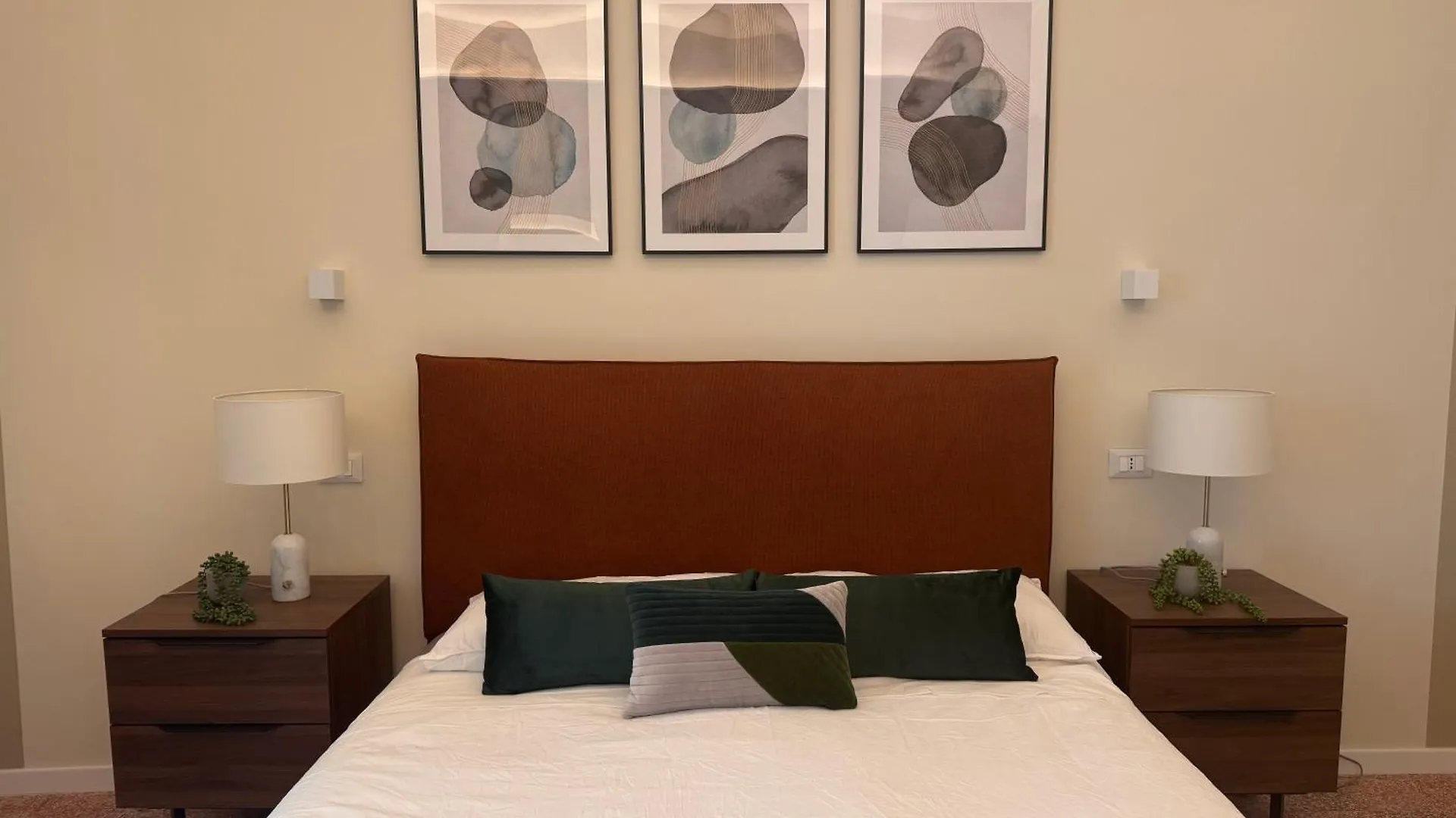 Luxury Cathedral Apartments 팔레르모