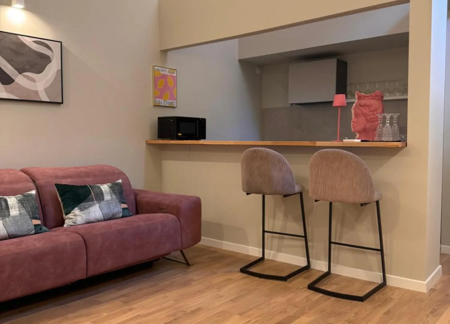 Luxury Cathedral Apartments 팔레르모